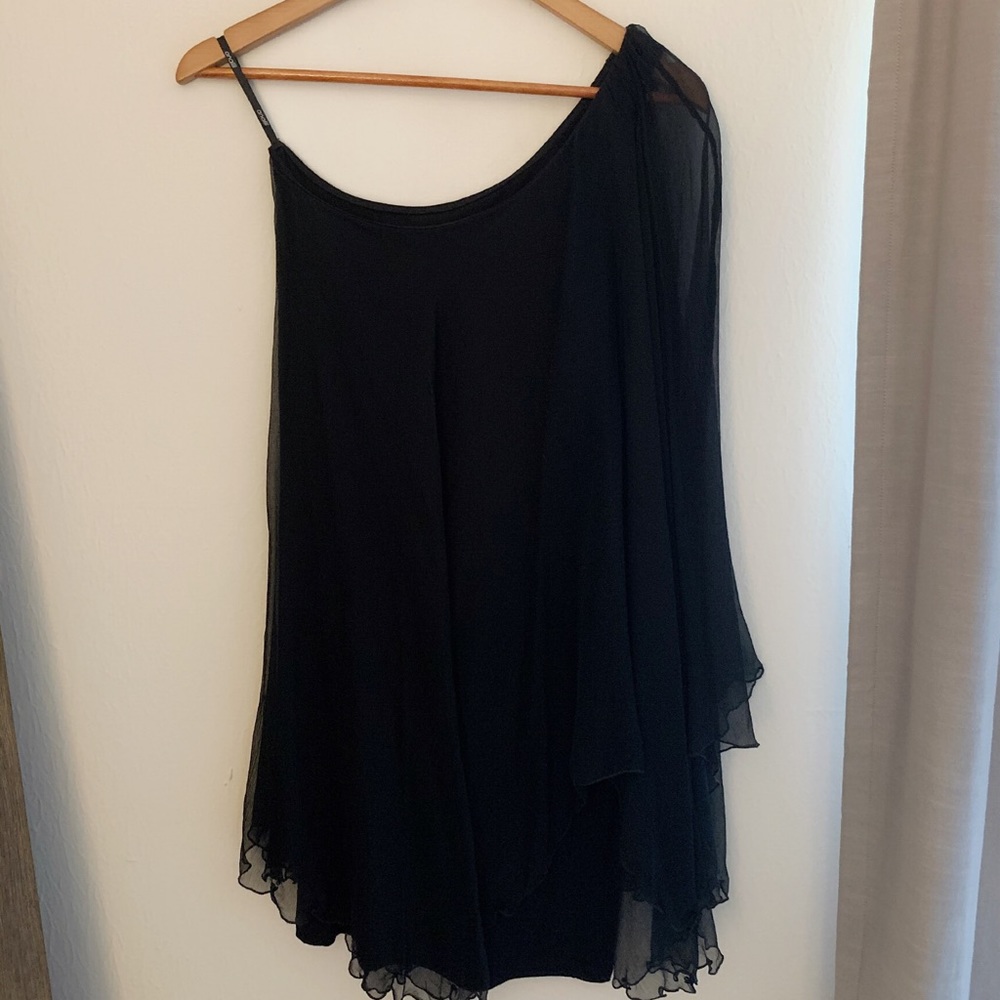 Analili Black One Shoulder Dress